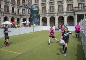 3×3  futbol  eta  saskibaloi  txapelketak  arrakastatsuak  izan  ziren!